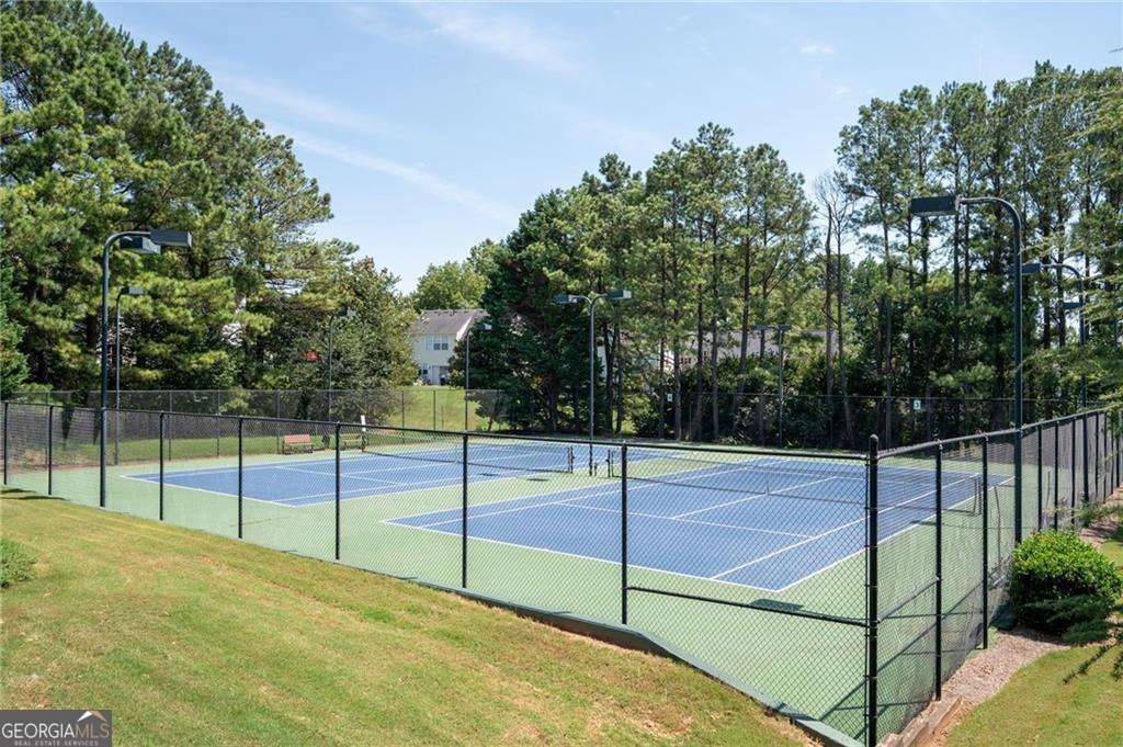 4003 Maple Ridge LN NW