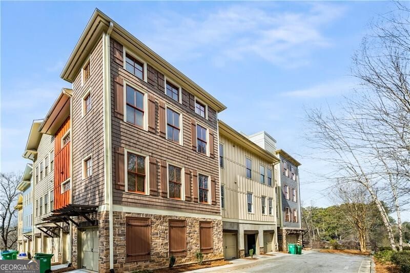 1628 Briarcliff RD NE 18