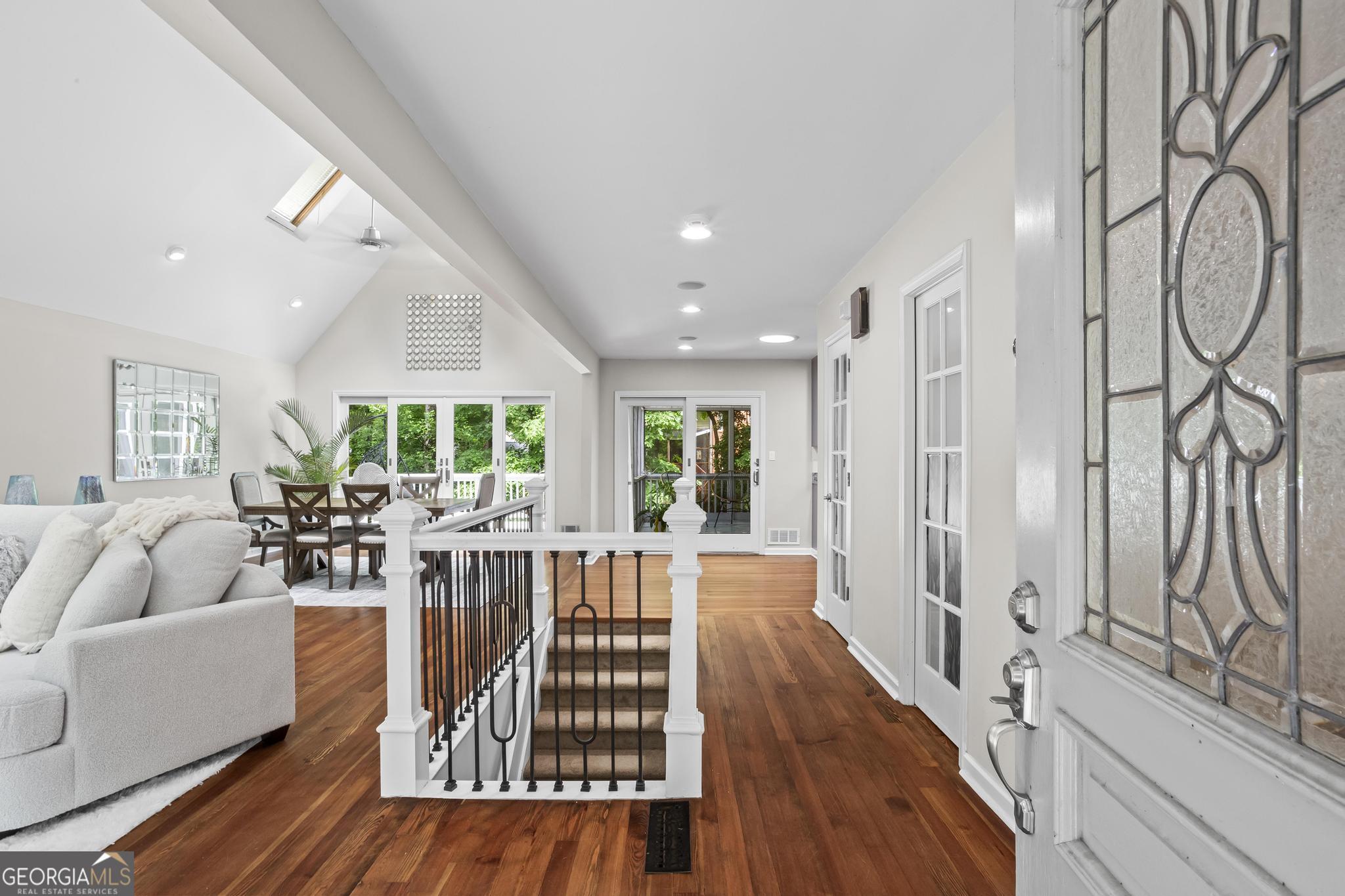 413 Sassafras RD