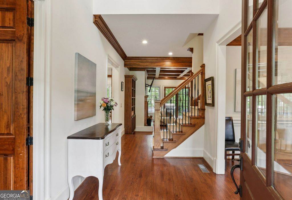 Photo of 1170 Pine Ridge Road NE, Atlanta, GA 30324 (MLS # 10754068)
