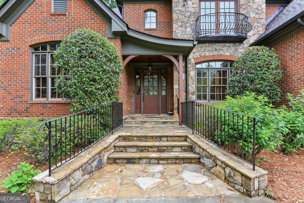 Photo of 1170 Pine Ridge Road NE, Atlanta, GA 30324 (MLS # 10754068)