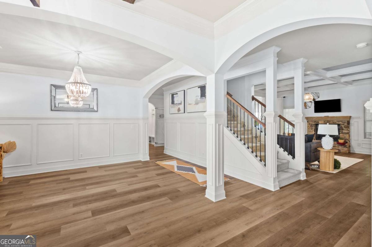 250 Bryce AVE