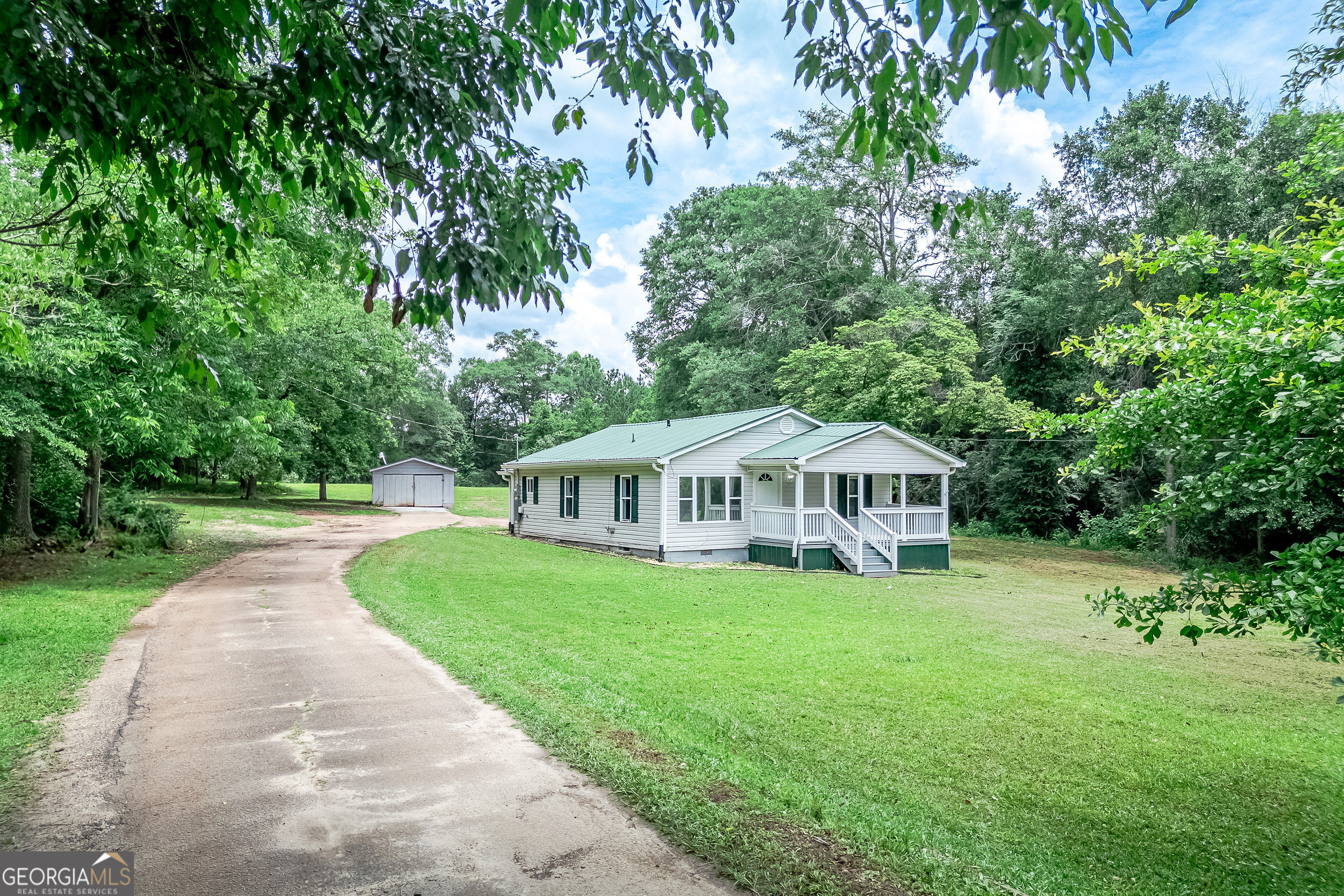 89 Chase RD