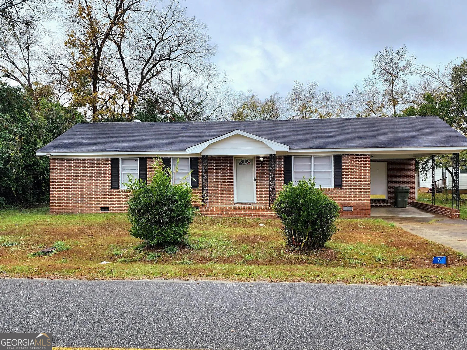 Photo 1 of 33 — 7 Highland AVE, Hawkinsville, GA 31036