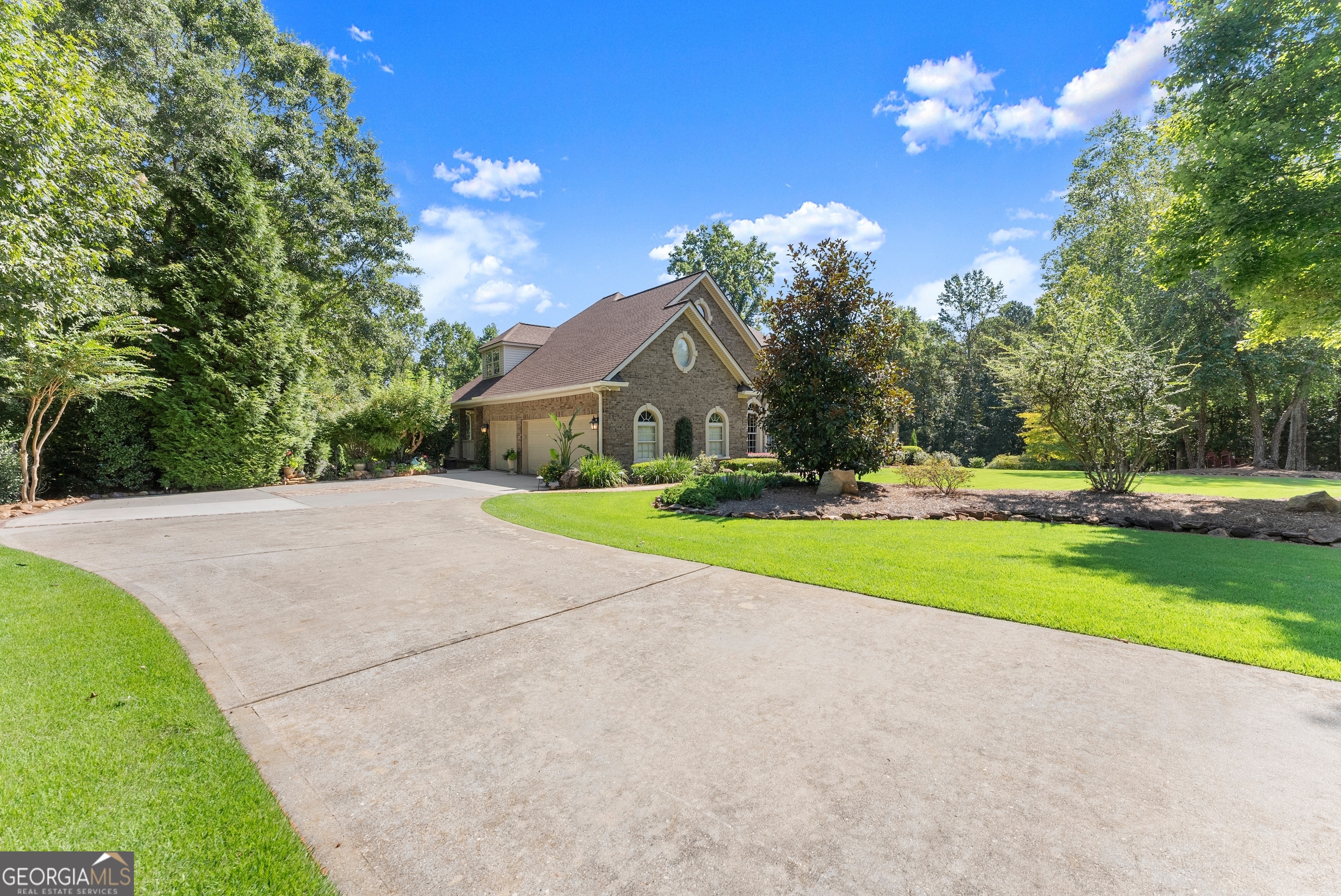 715 Antrim Glen RD