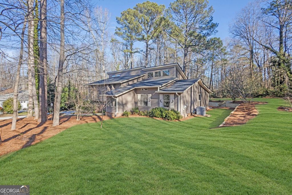 Photo of 260 Devilla Trace, Fayetteville, GA 30214 (MLS # 10677026)