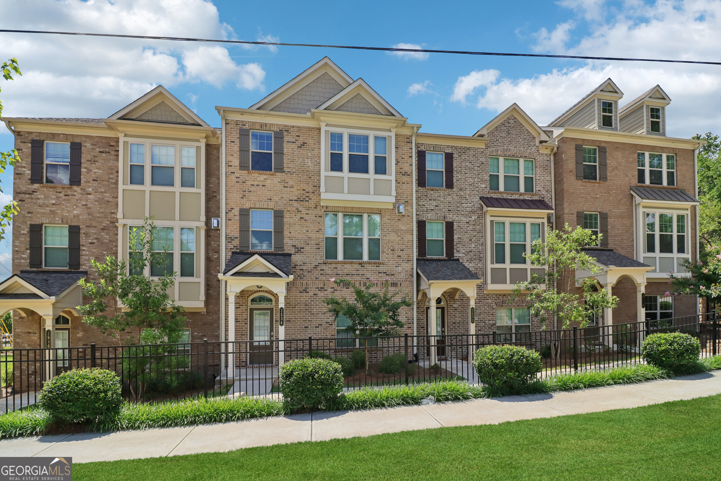2530 CLAIREBROOKE BND