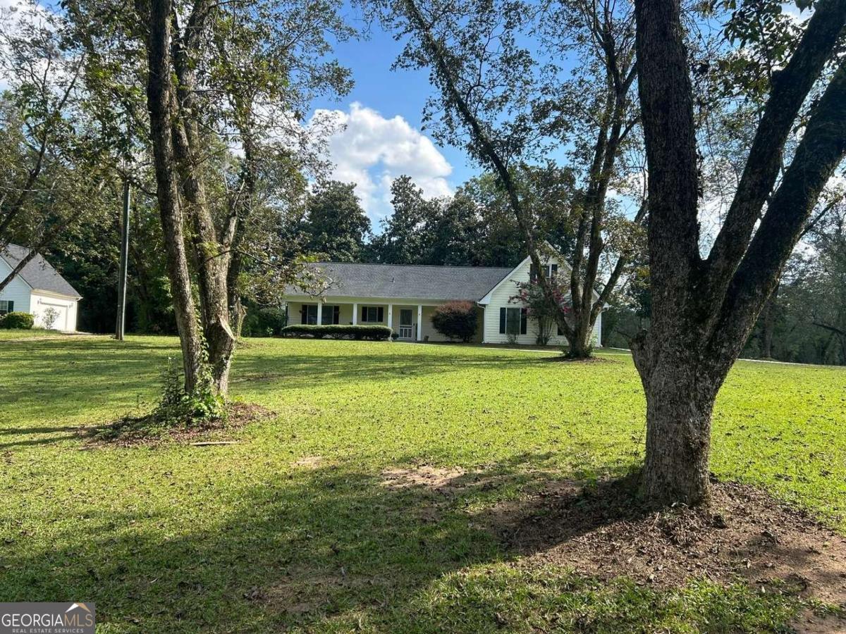 2524 E Mcintosh RD