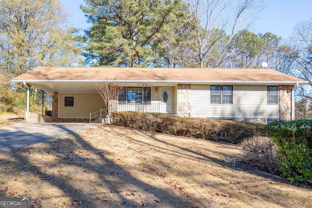 Photo of 1330 Hidden Circle Drive, Sugar Hill, GA 30518 (MLS # 10659199)