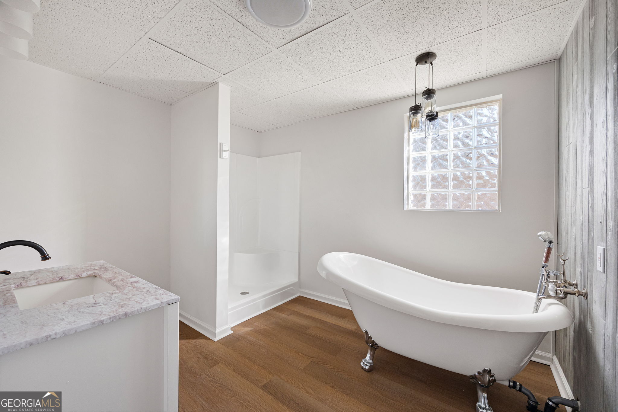 1330 Hidden Circle DR