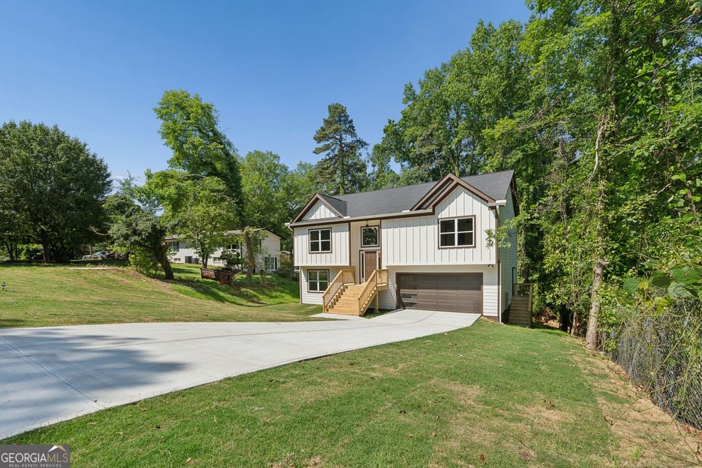 Photo of 3642 Dorsey Circle, Gainesville, GA 30504 (MLS # 10769460)