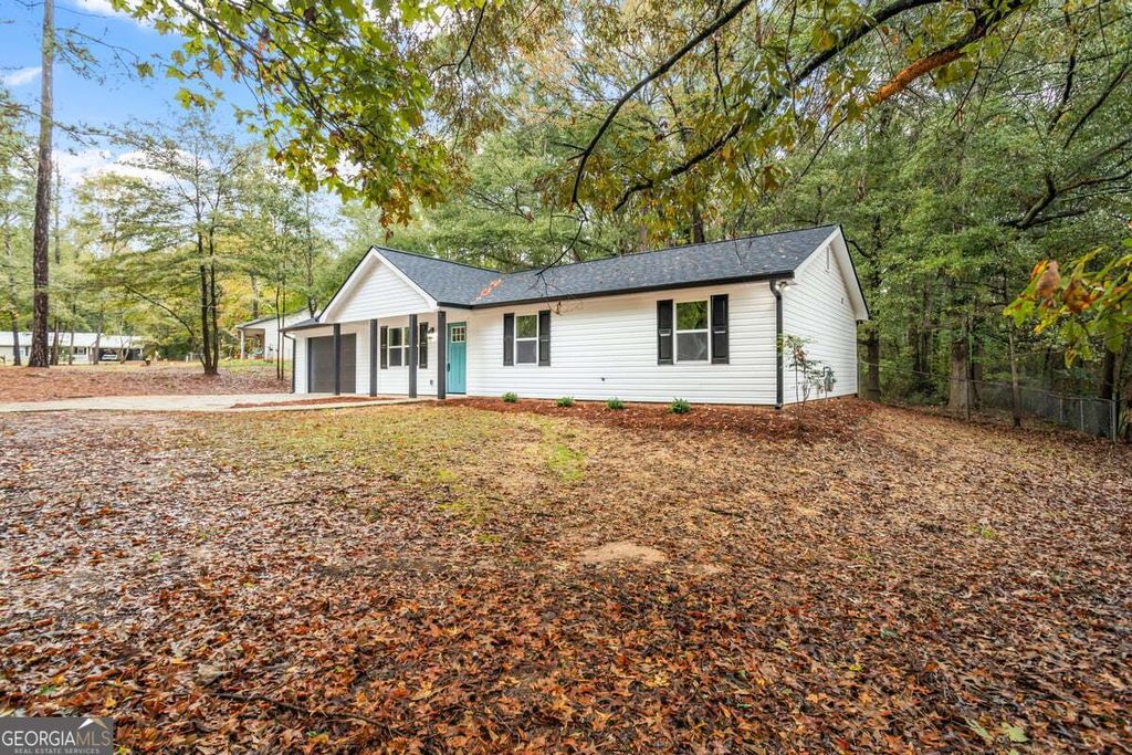 Photo of 25 Woodcrest Drive, Covington, GA 30016 (MLS # 10653501)