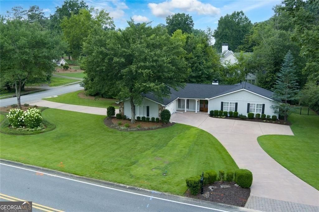 815 Fairfield DR