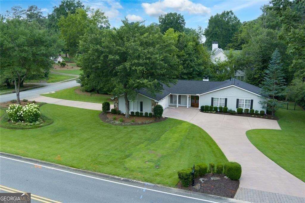 815 Fairfield DR