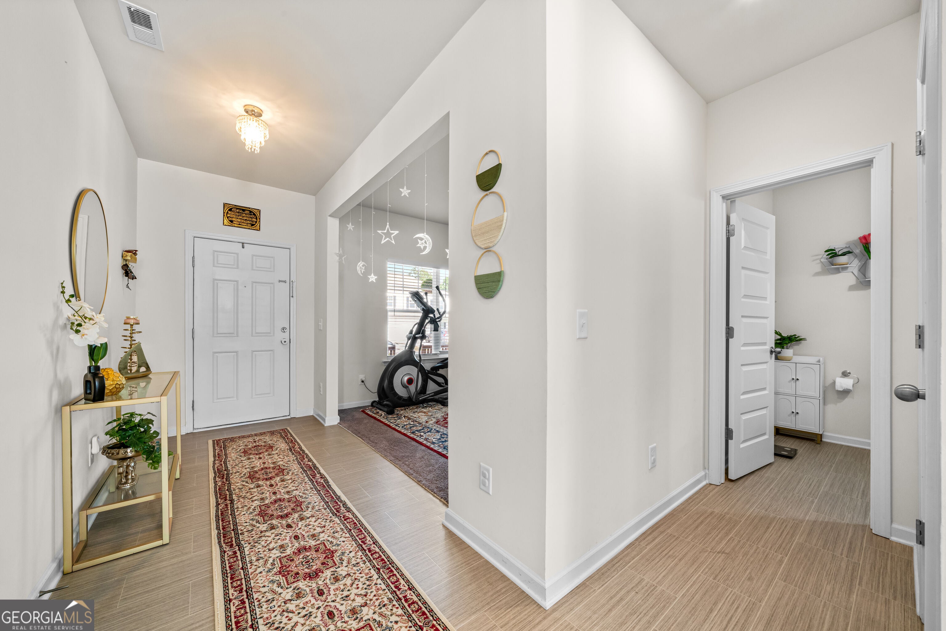 99 Royal Oak DR NE