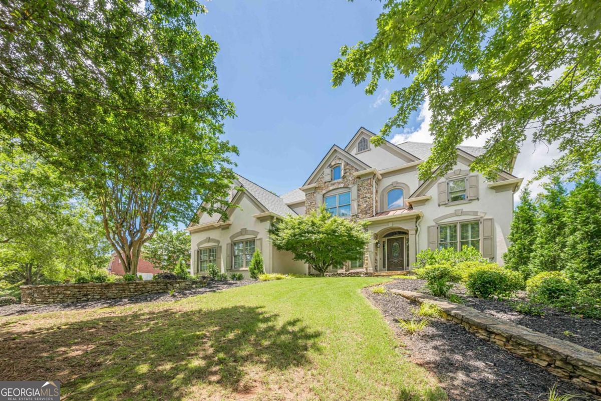 5825 LAUREL OAK DR