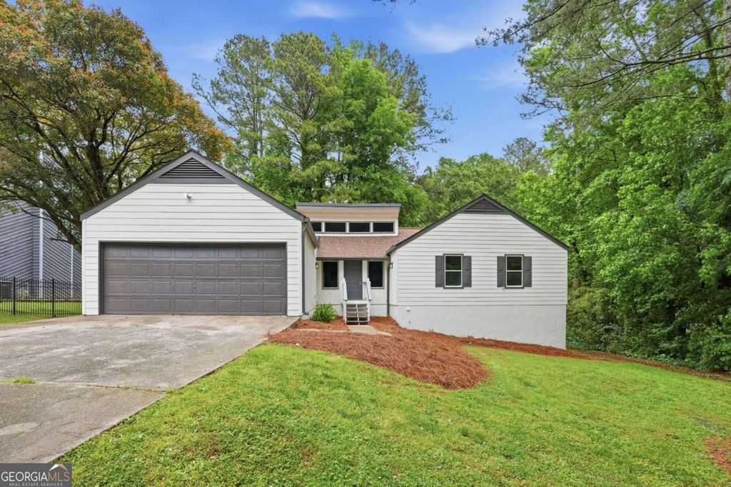 Photo of 3244 Harbor Woods Road, Decatur, GA 30034 (MLS # 10760849)
