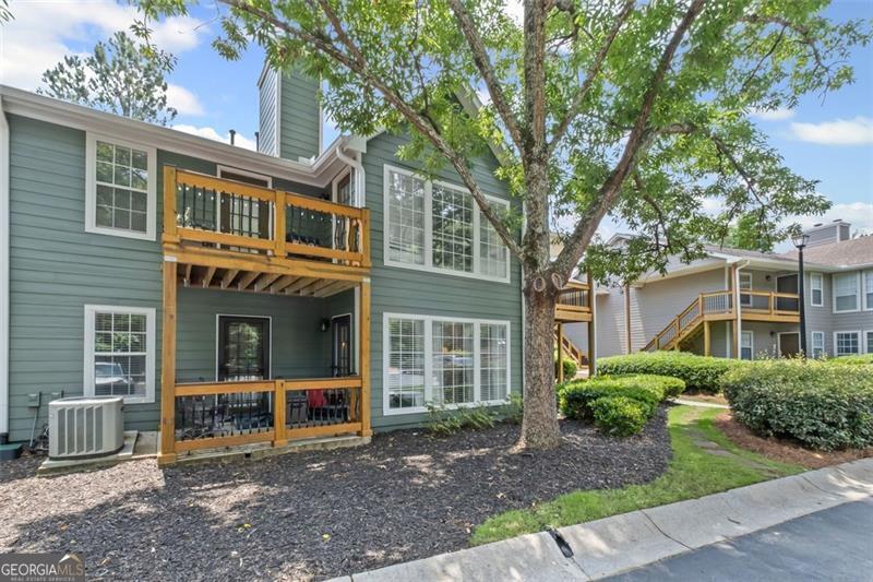 202 BERKELEY WOODS DR
