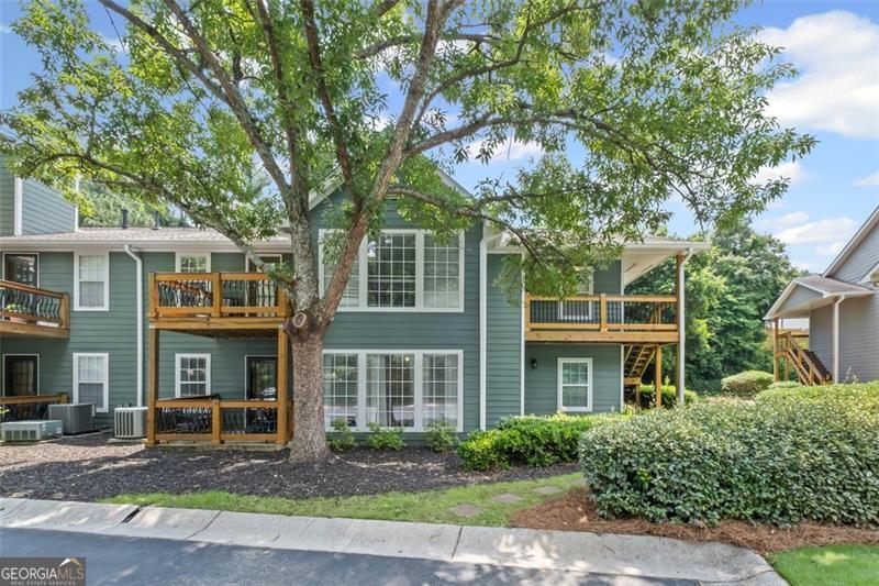 202 BERKELEY WOODS DR
