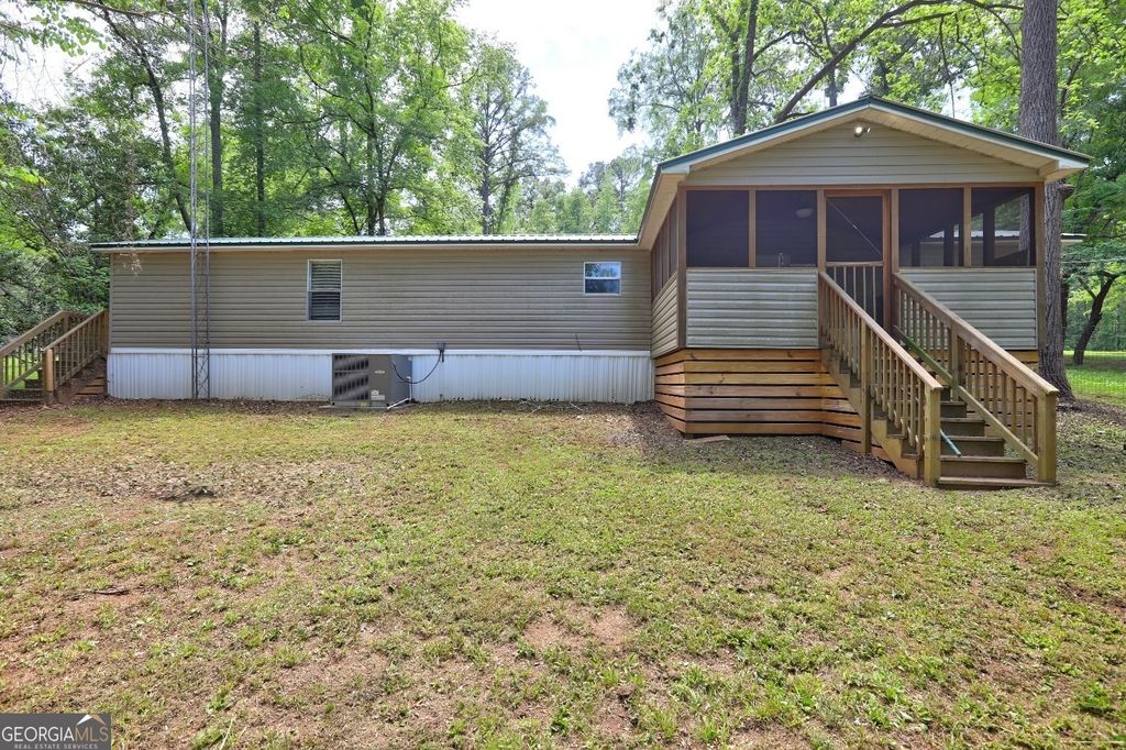 Photo of 253 Twilight Shores Rd, Eatonton, GA 31024 (MLS # 10632126)