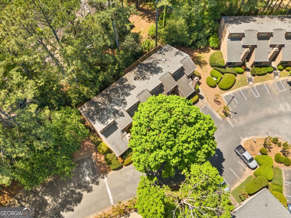 Parkaire Crossing Condominium - Residential