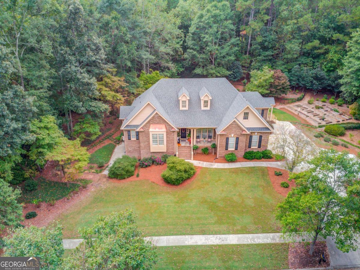 901 Providence LN