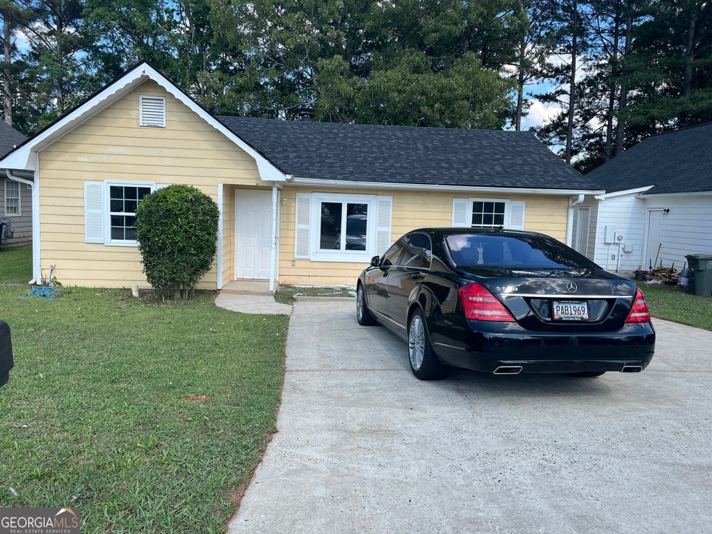 Photo of 138 Crystal Brook, Griffin, GA 30223 (MLS # 10791084)