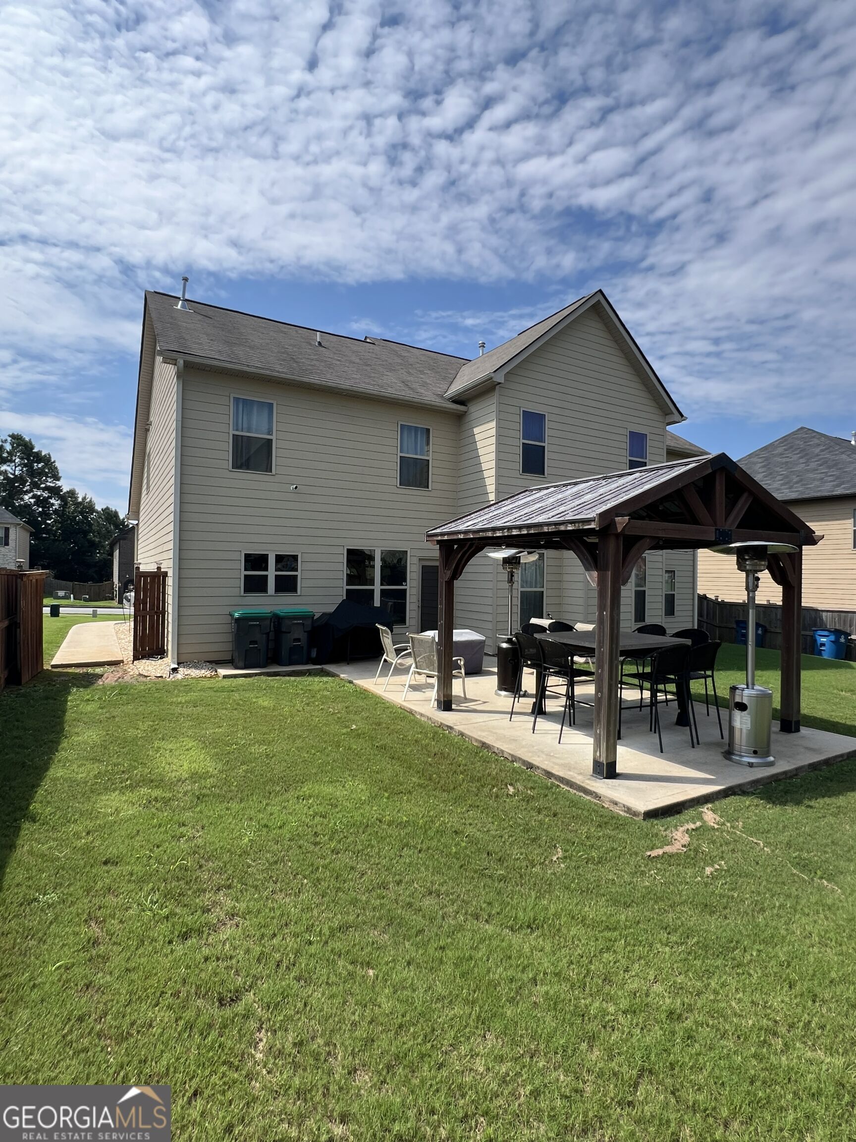 582 Oakville TRL