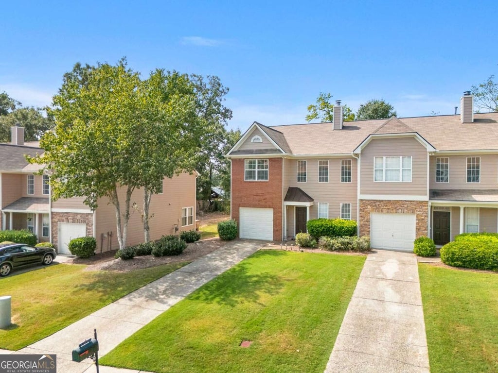 Photo of 109 Oak Green Drive, Lawrenceville, GA 30044 (MLS # 10851438)