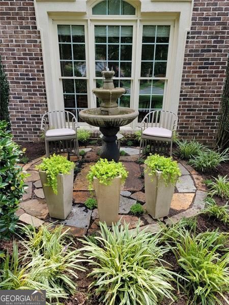 Lakefield Manor - Residential