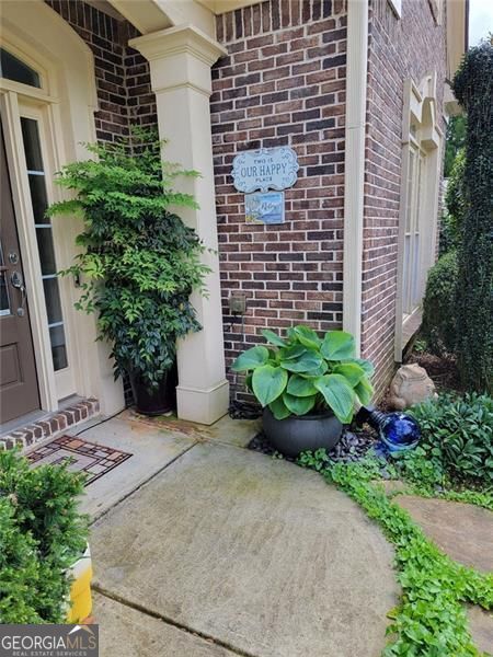 Lakefield Manor - Residential