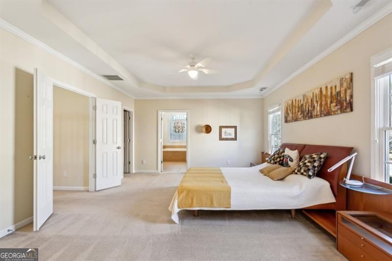 Lakefield Manor - Residential
