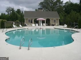 Lakefield Manor - Residential
