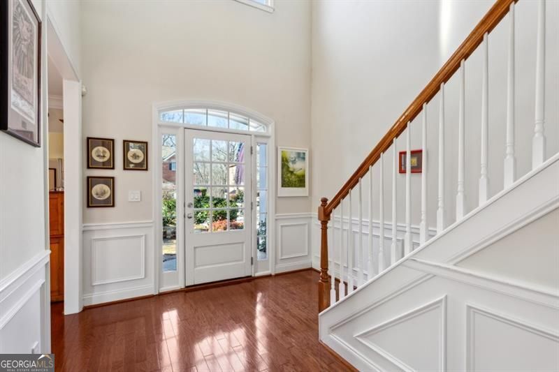 Lakefield Manor - Residential