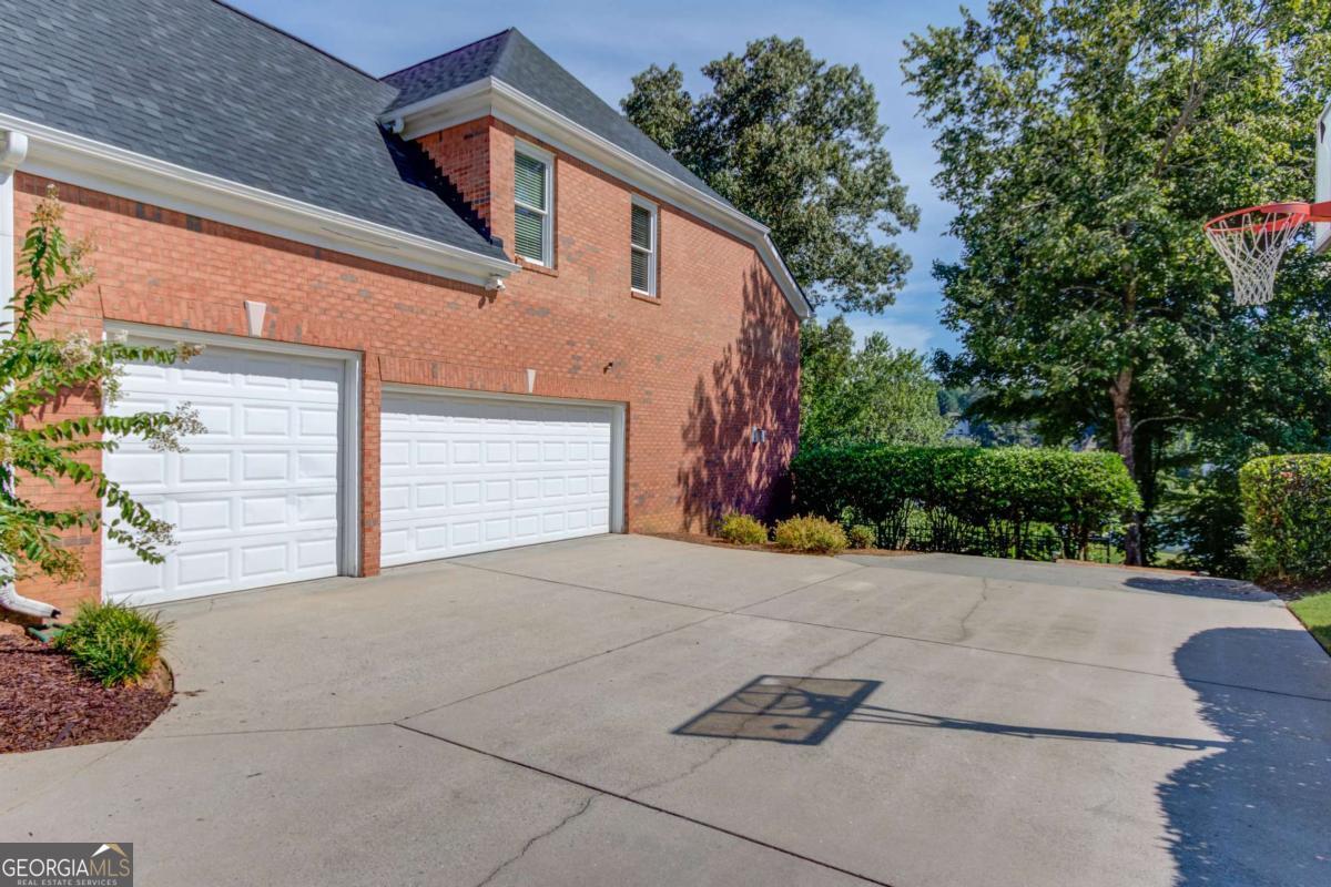 1668 Mulberry Lake DR