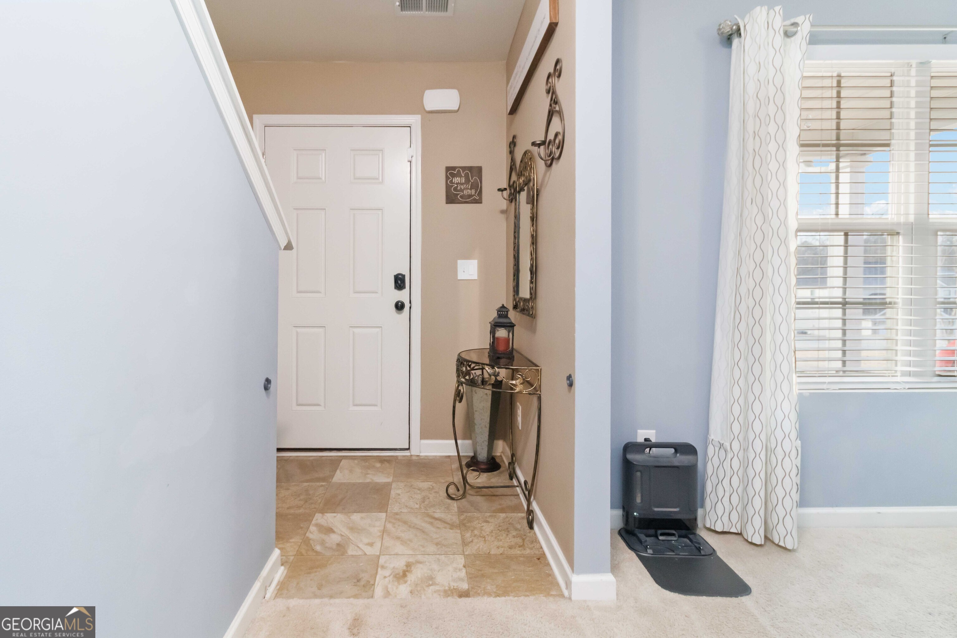 1562 Pointe South CIR