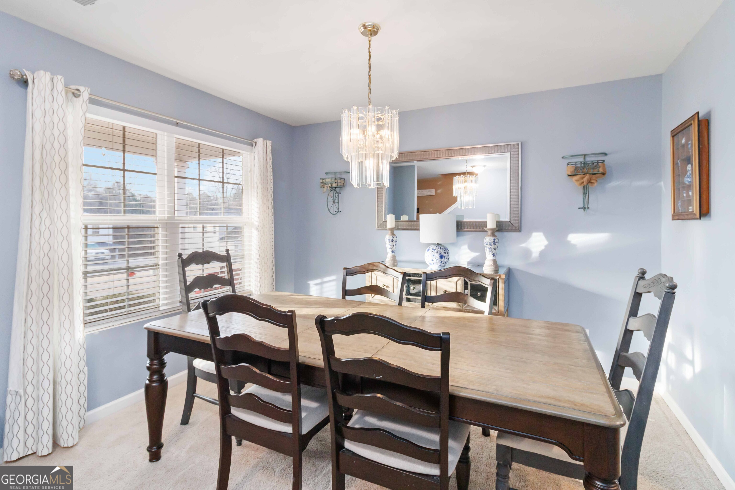 1562 Pointe South CIR