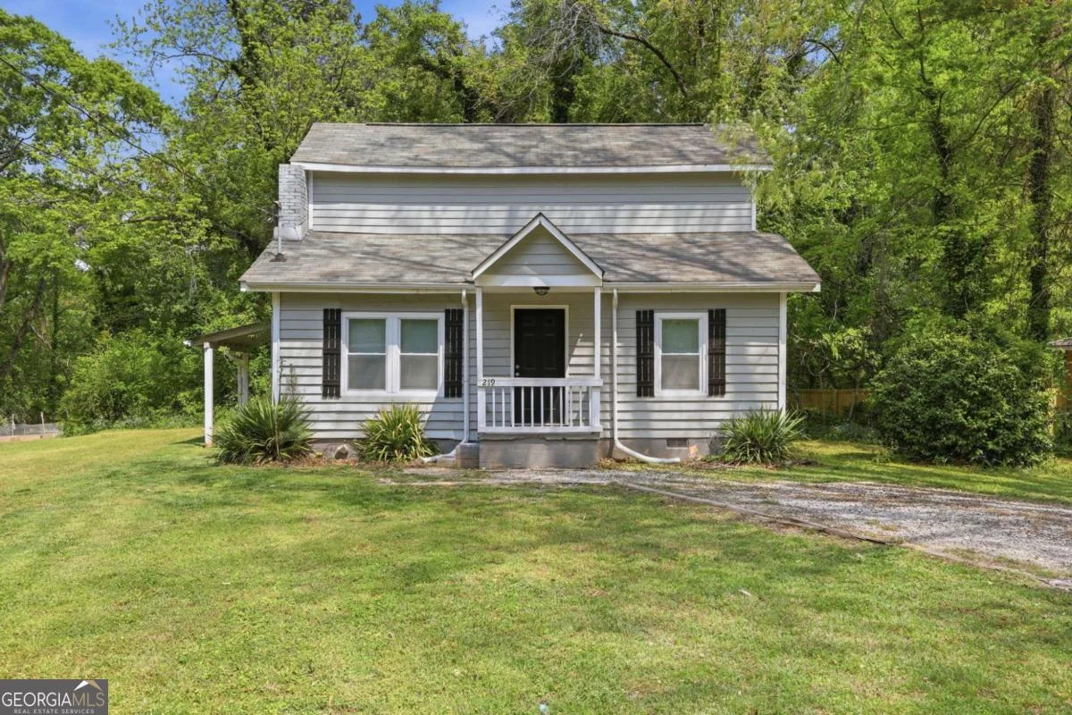 219 Howell Drive SW