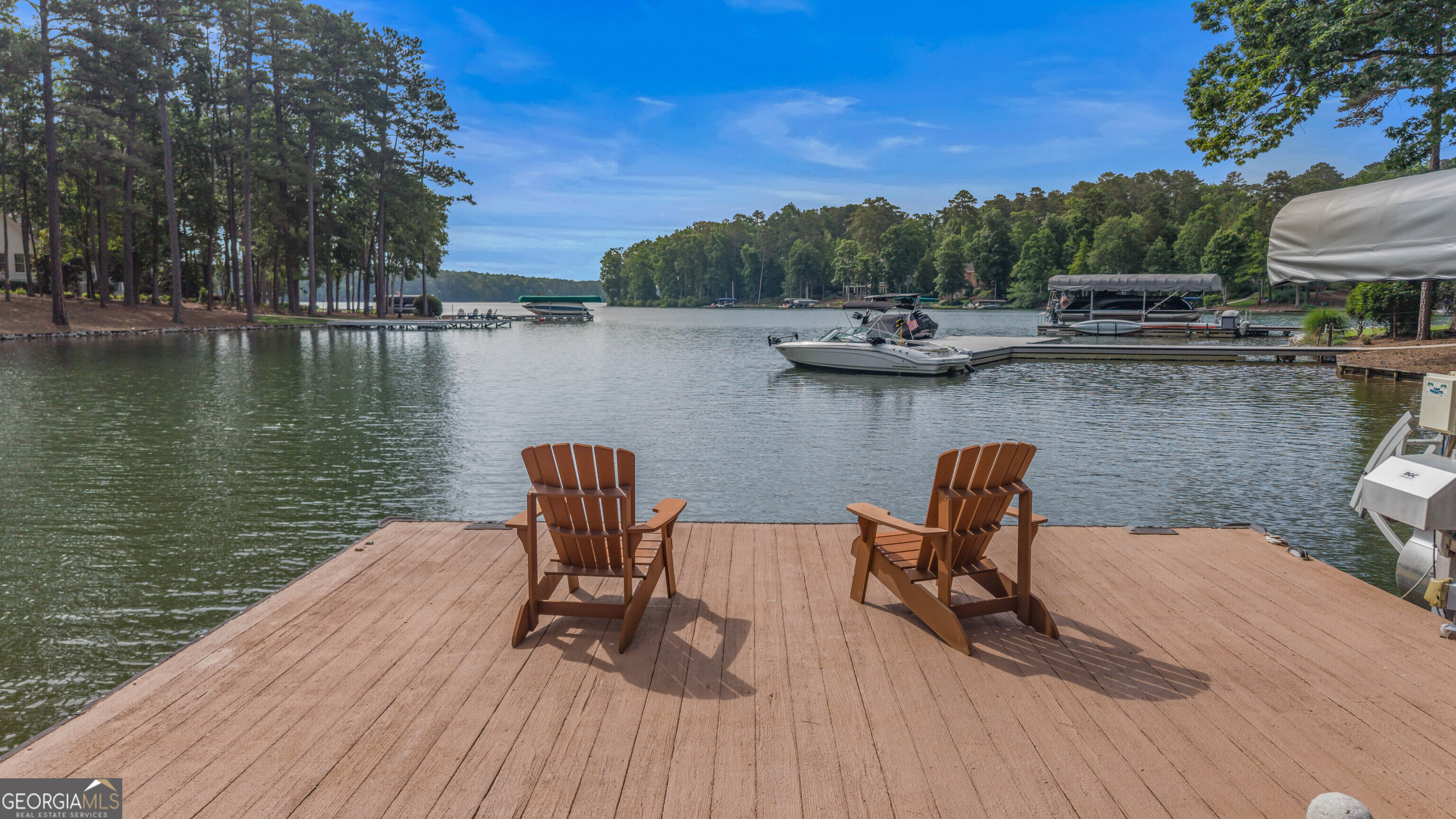 1121 Parrotts Cove RD