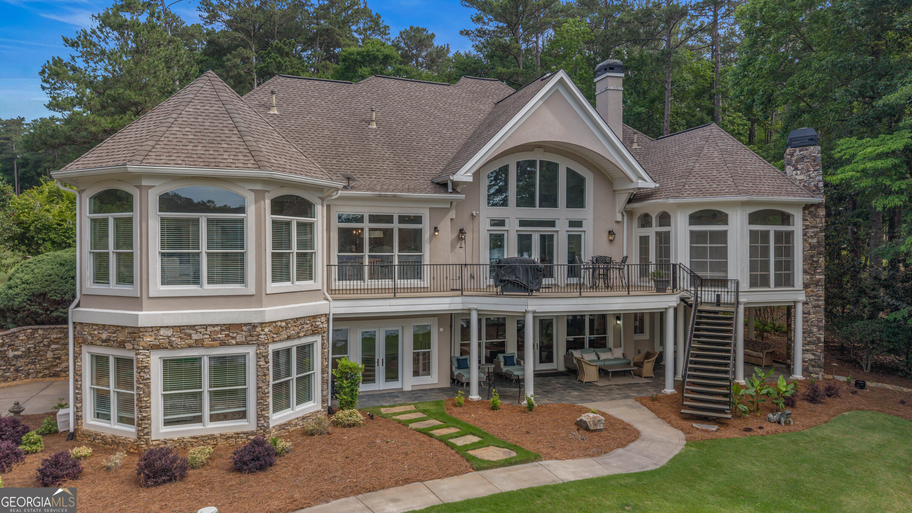 1121 Parrotts Cove RD