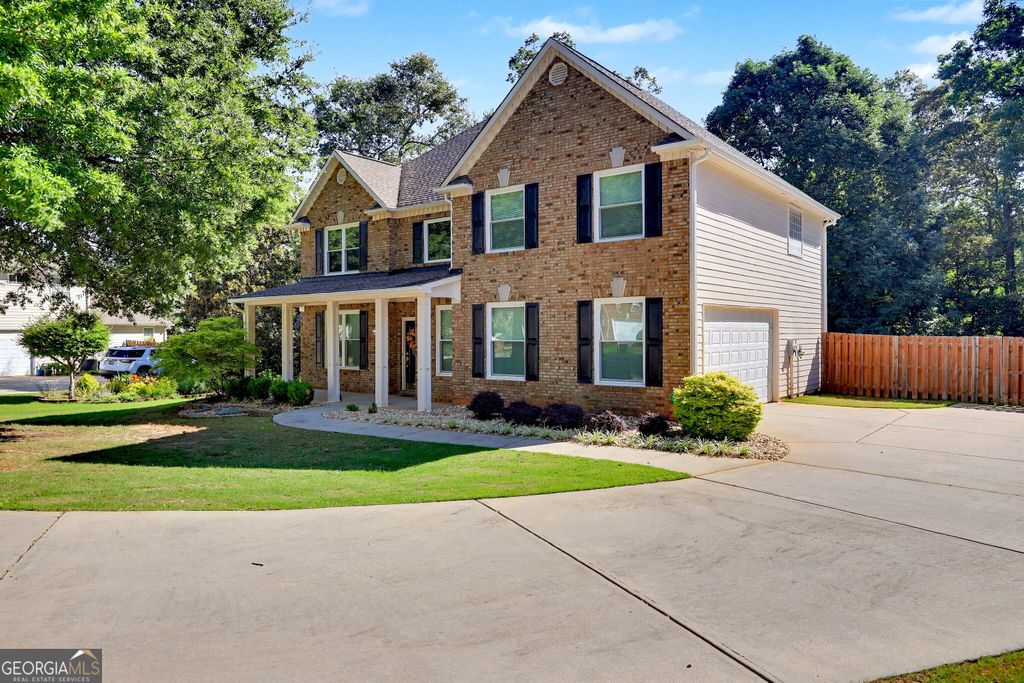 Photo of 1533 Rolling Meadows Drive, McDonough, GA 30253 (MLS # 10777880)
