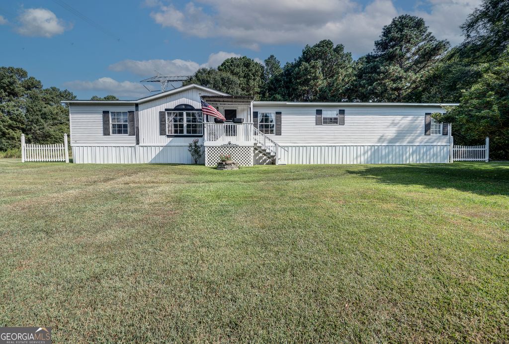 Photo of 5734 Fairmount Highway SE, Calhoun, GA 30701 (MLS # 10632218)