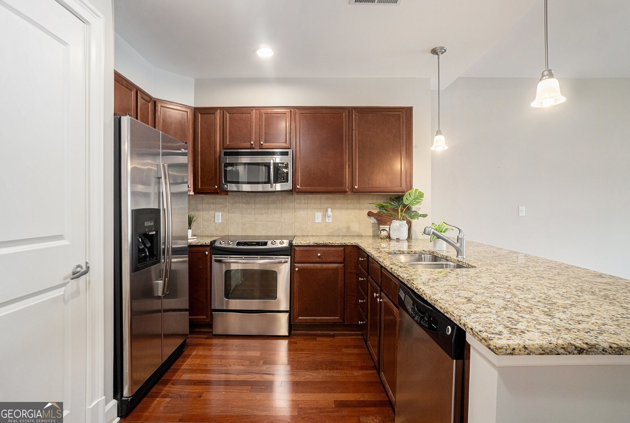 200 River Vista DR 412