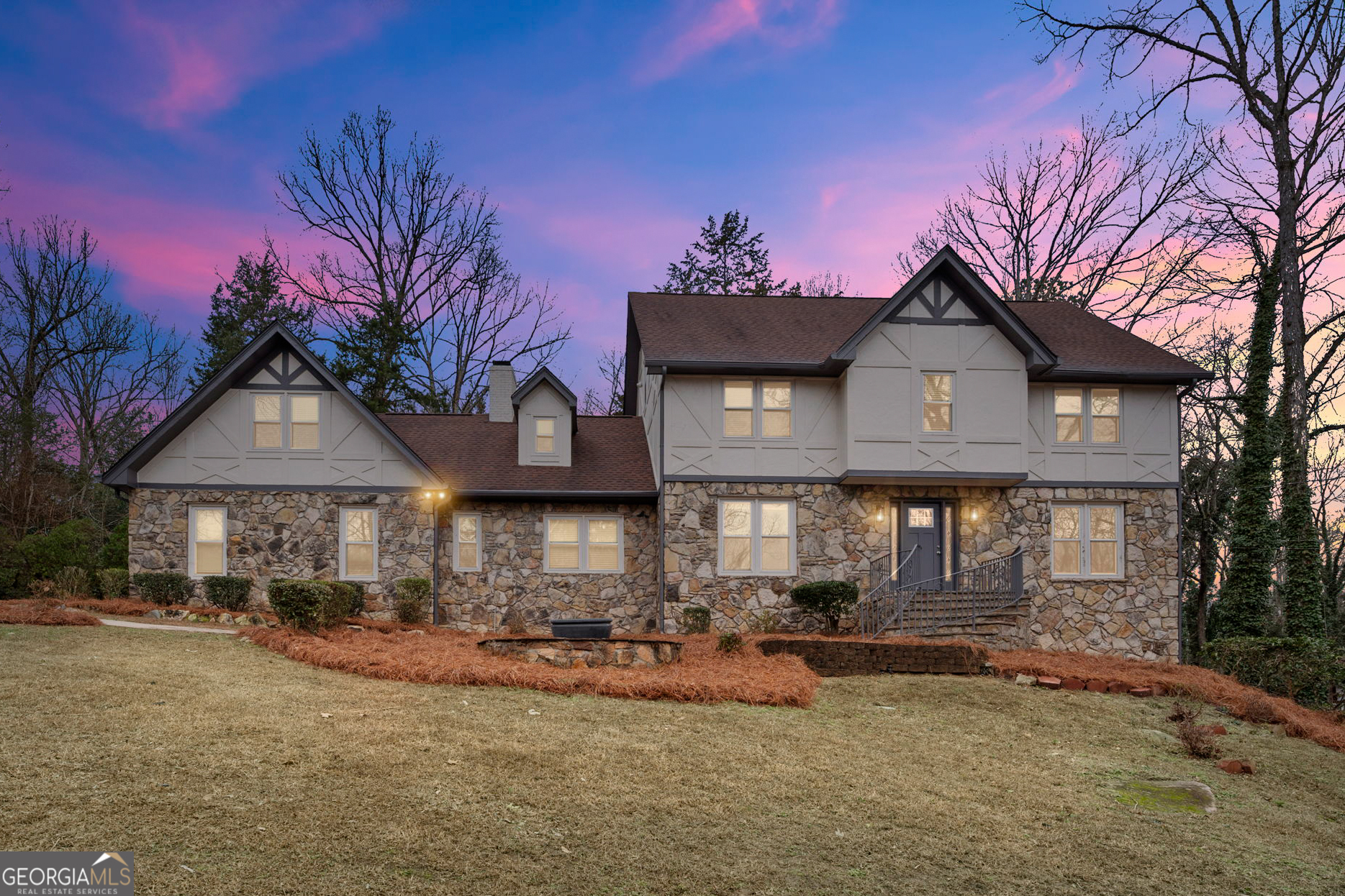 4947 Castlewood DR SW