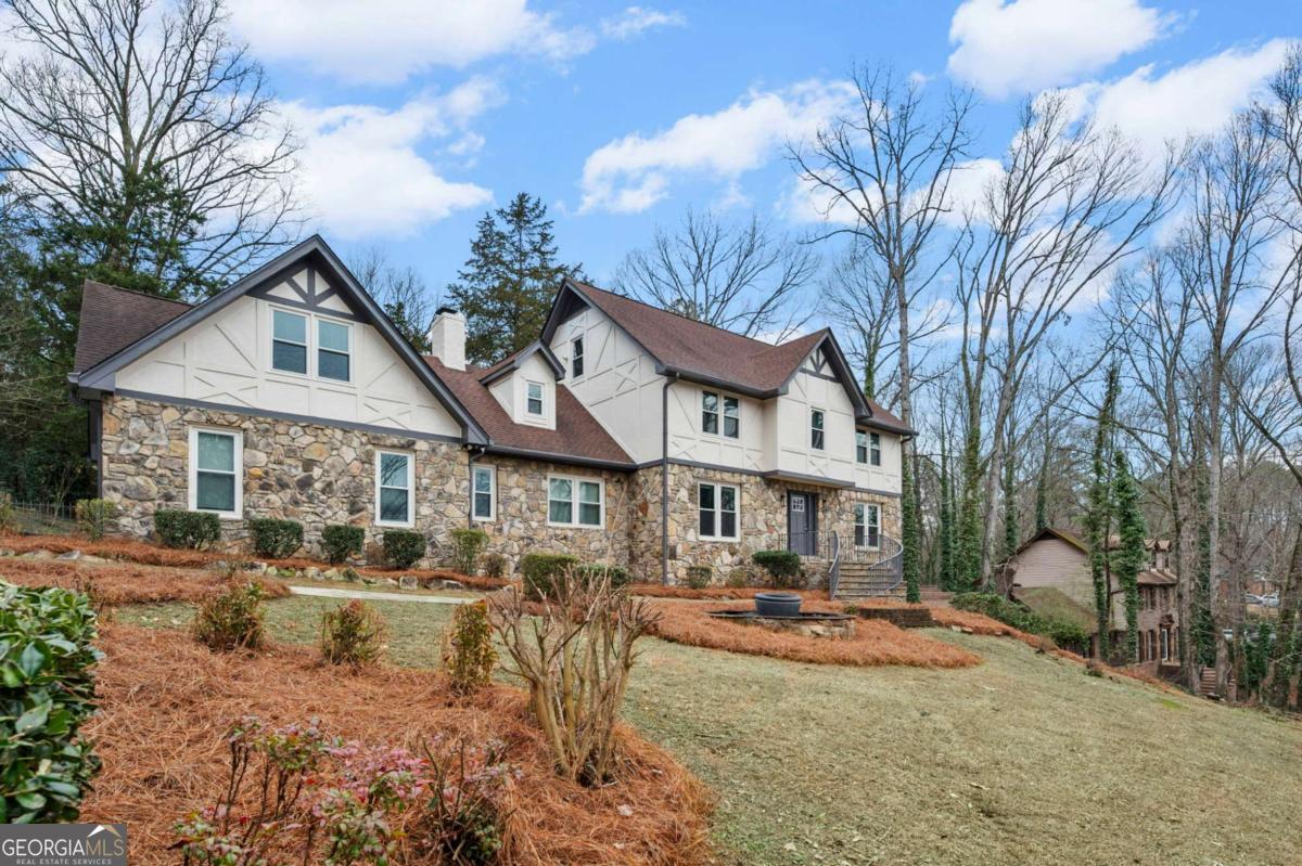 4947 Castlewood DR SW