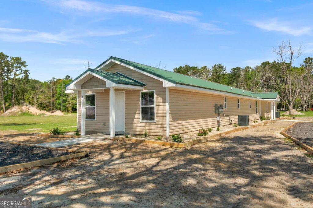 Photo of 371 Cherokee Avenue, Waycross, GA 31501 (MLS # 10720473)