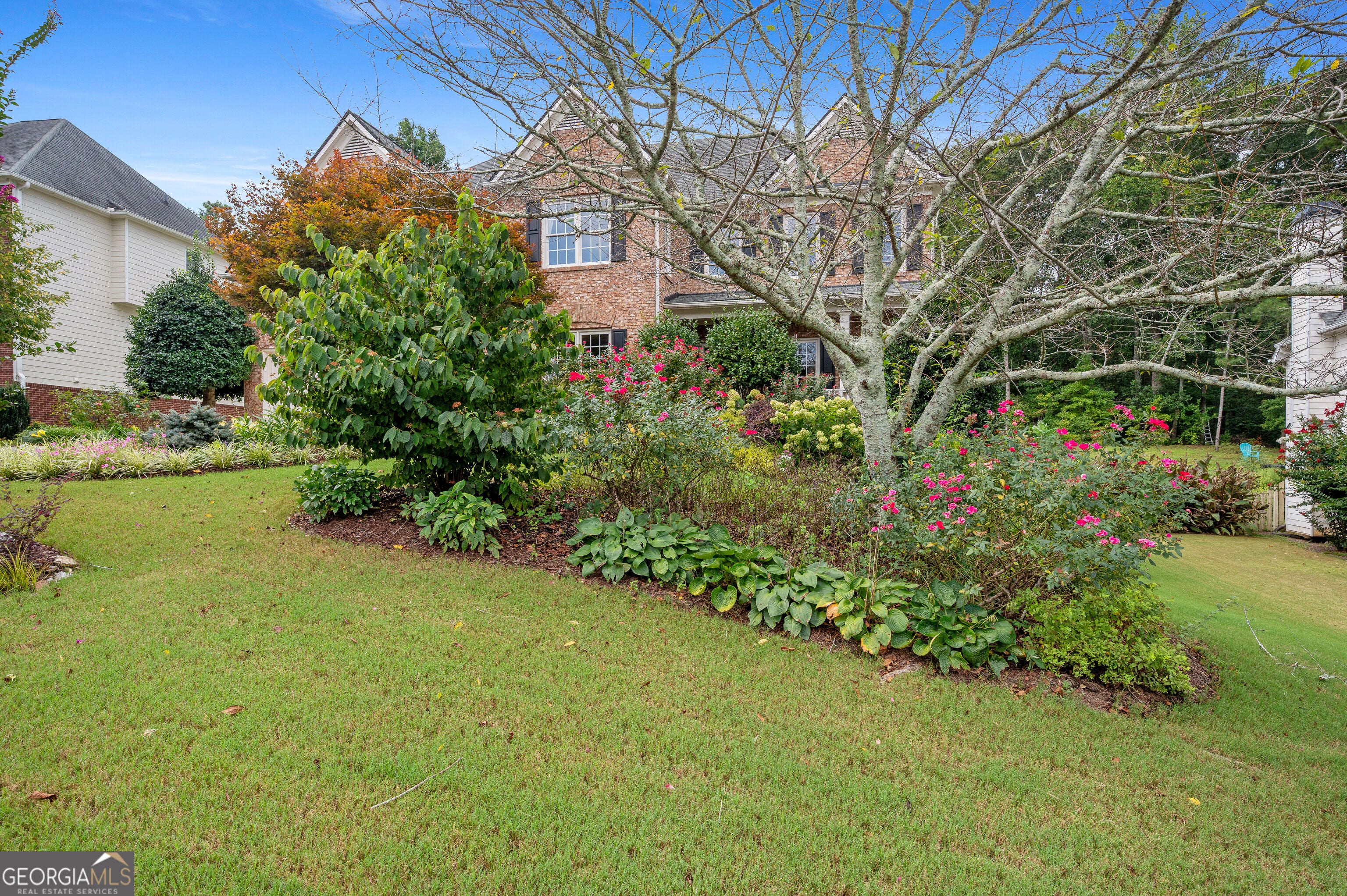 562 Vinings Springs DR SE