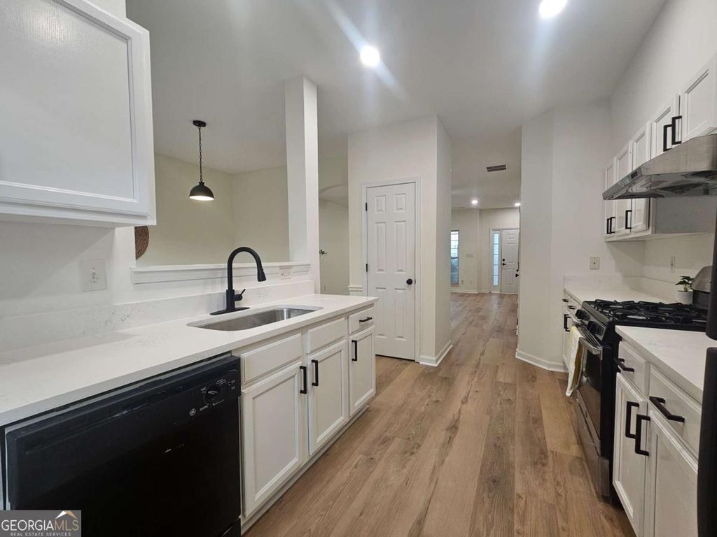Photo of 619 Kenridge Way, Suwanee, GA 30024 (MLS # 10772134)