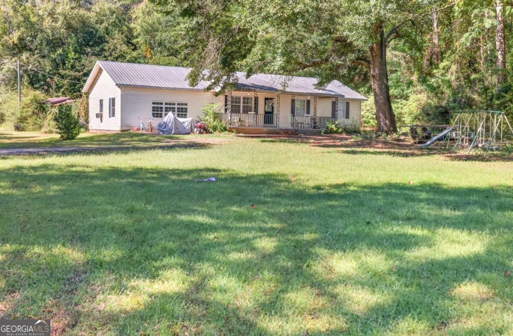 Photo of 330 W Ridgeway Road, Maysville, GA 30558 (MLS # 10873561)