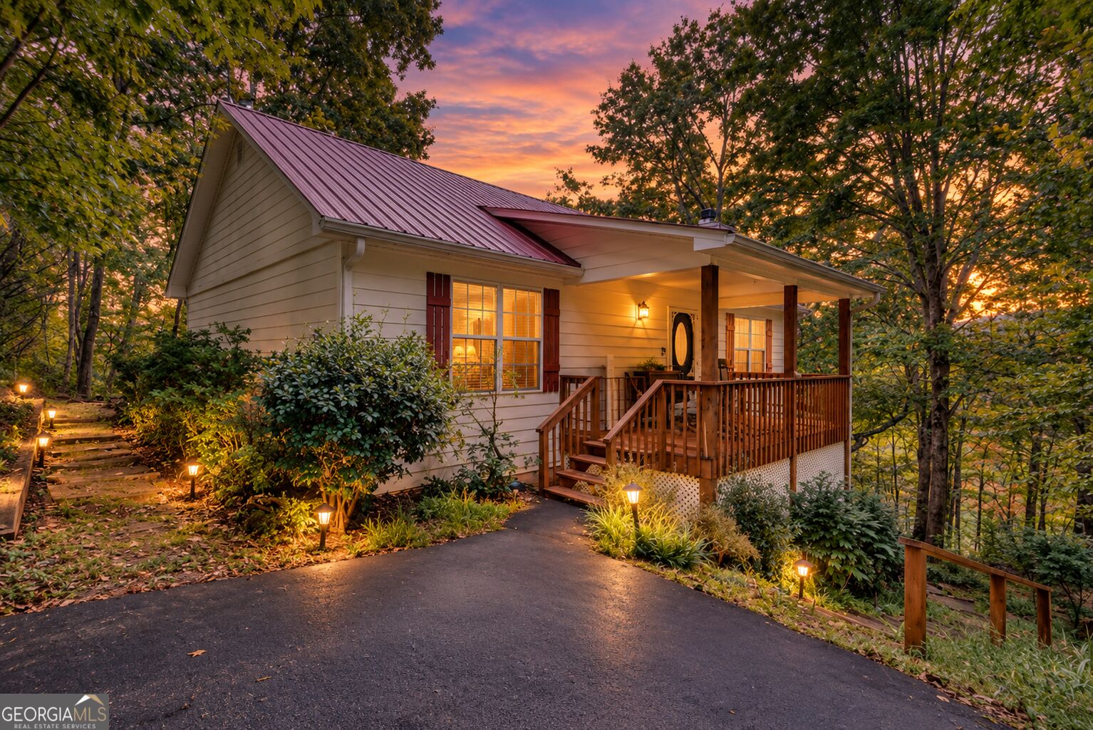 2532 Hunter RD